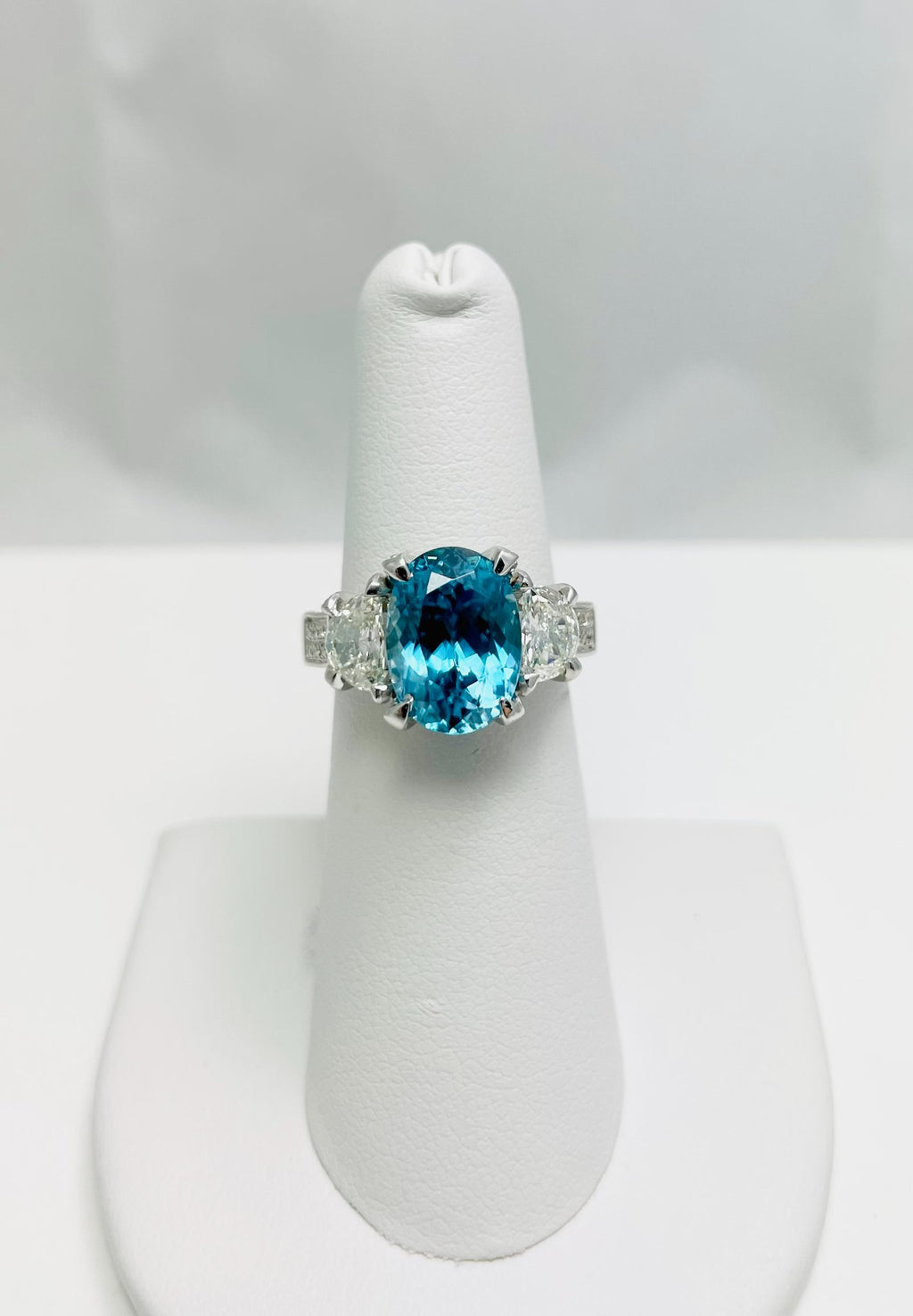 New! 7.50ctw Blue Zircon Diamond 18k White Gold Ring