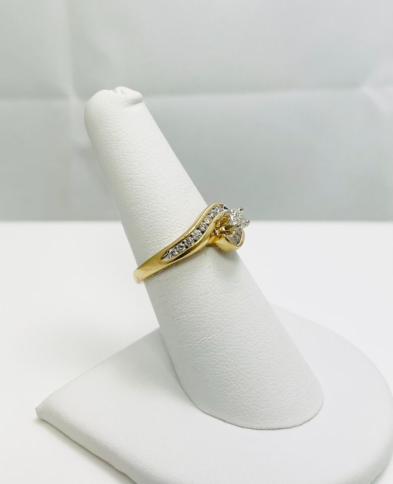 14k Gold Natural Diamond Engagement Ring
