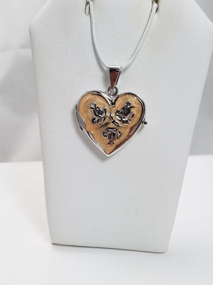 14k White Gold Enamel Heart Locket Pendant