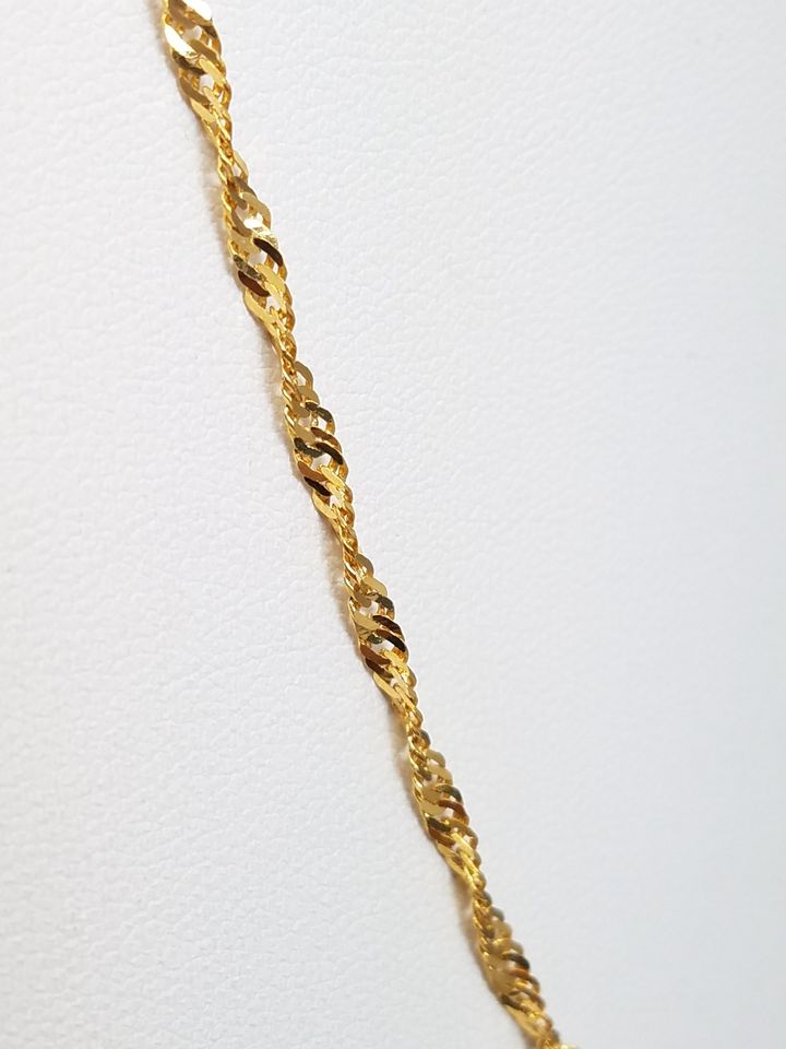 Luxurious Solid 21k Yellow Gold 18.5" Singapore Link Chain