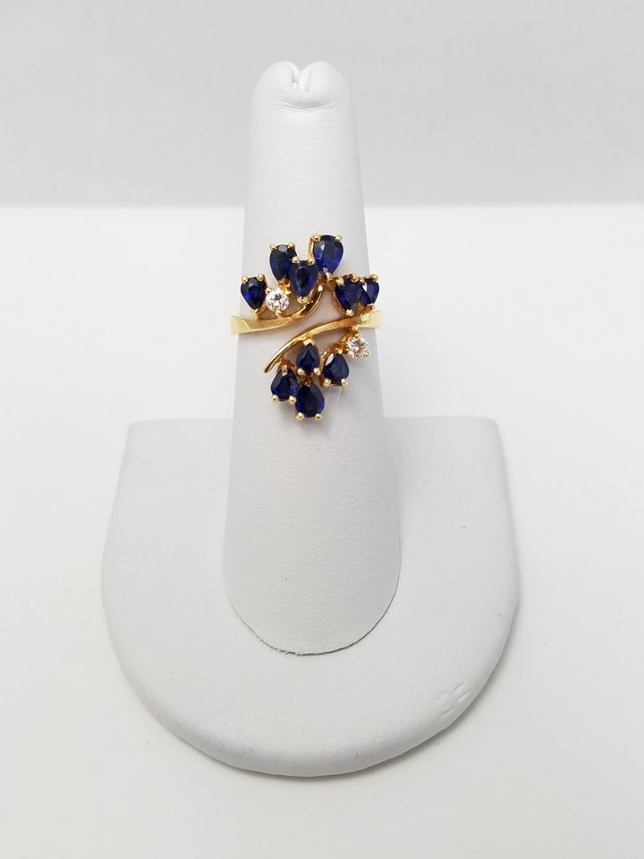 Elegant 18k Yellow Gold Natural Sapphire Diamond Custom Ring