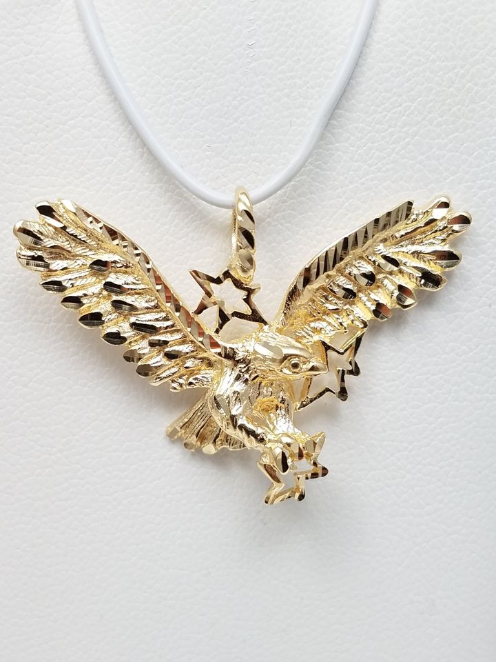 Shimmering Diamond Cut Solid 14k Yellow Gold Eagle With Stars Pendant