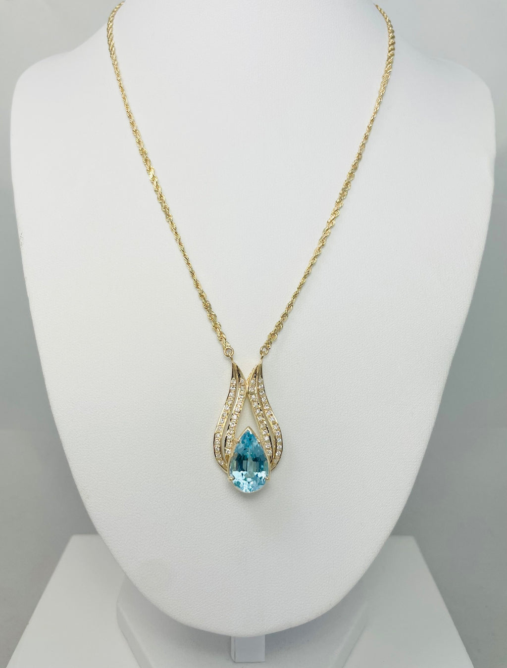 Exquisite Solid 14k Yellow Gold 7.35ctw Natural Blue Topaz & Natural Diamond Pendant 16.25" Necklace