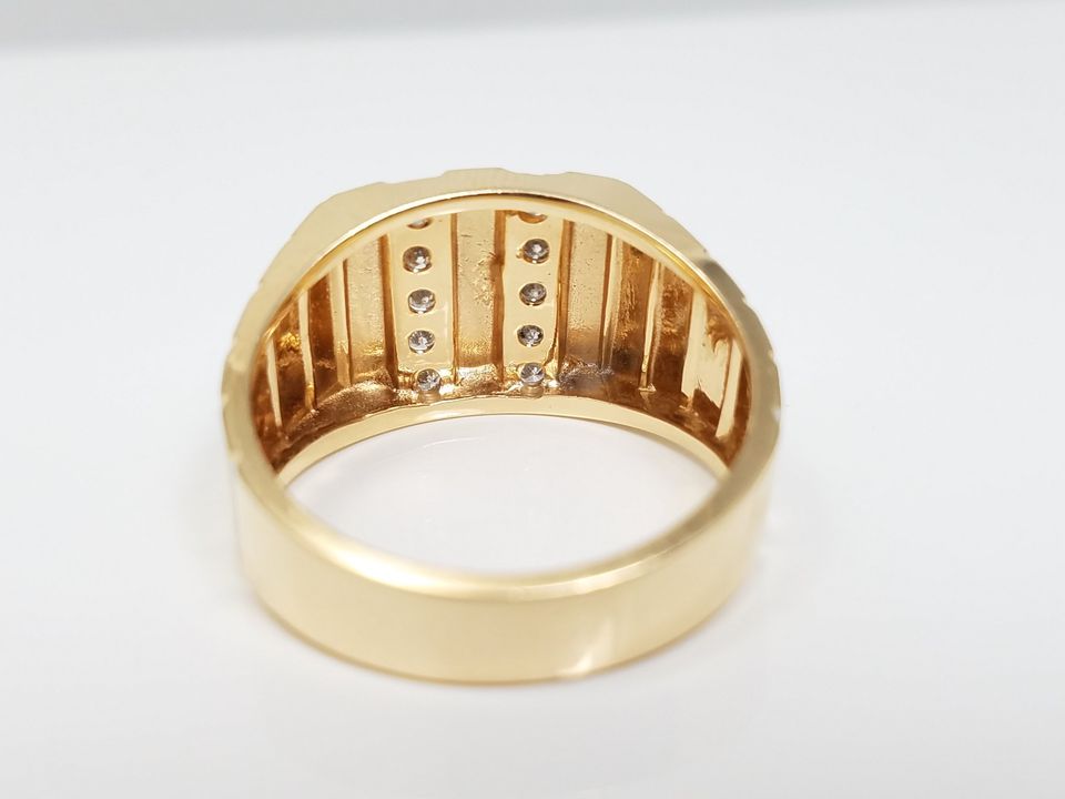 Handsome Men's 14k Yellow Gold Natural Diamond Ring Band
