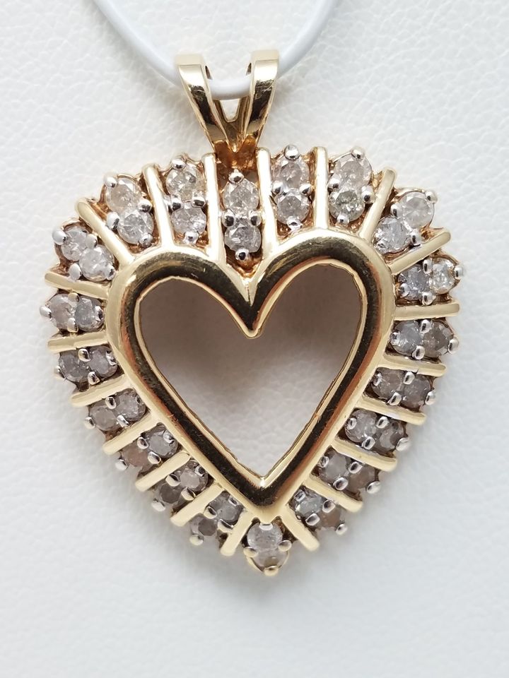 Showy 2ctw Natural Diamond Heart Pendant in 10k Yellow Gold