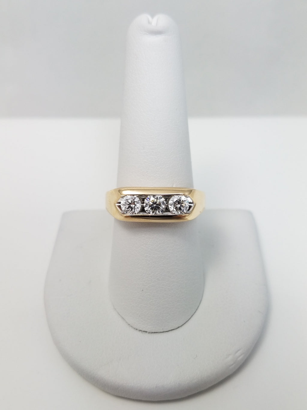 Handsome Men's 14k Yellow Gold Natural Diamond Ring Band