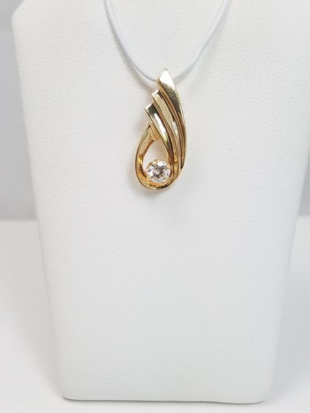 Dynamic 14k Yellow Gold Natural Solitaire Diamond Custom Pendant