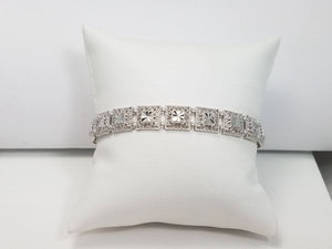 7 3/8" Shimmering 10k Gold Diamond Cut Fancy Link Bracelet