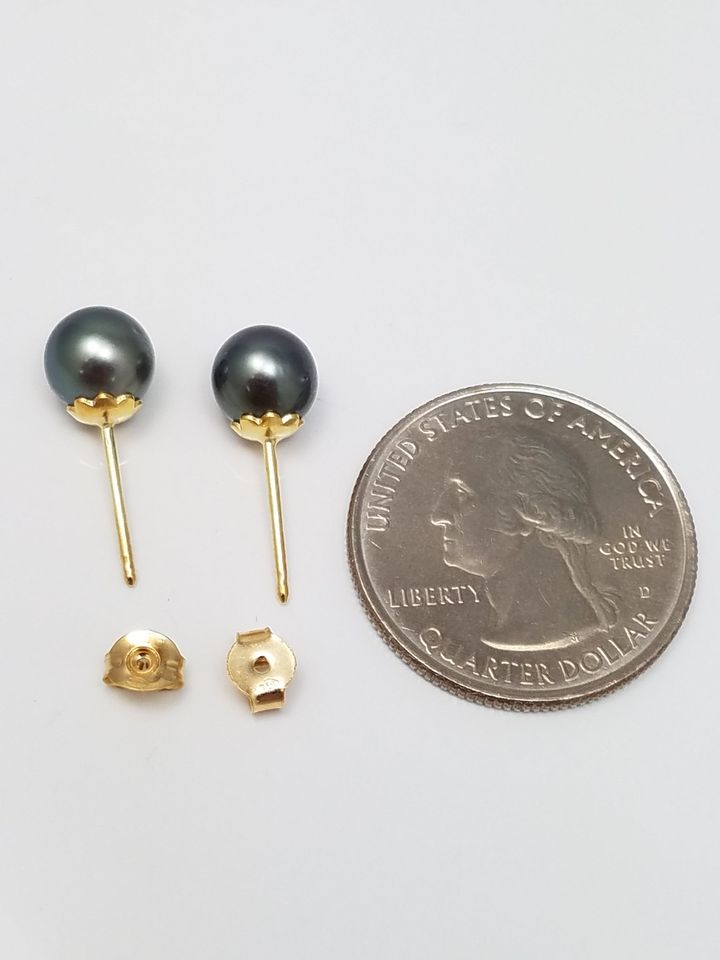 Classic 18k Yellow Gold Cultured Pearl Earrings