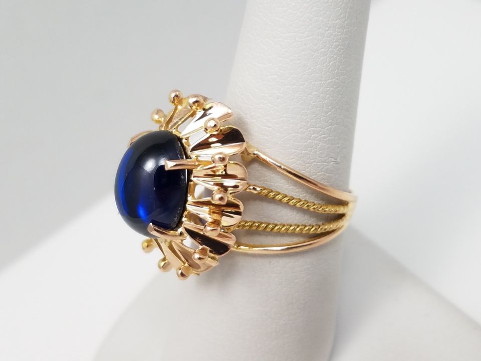 Vintage Synthetic Cabochon 14k Gold Ring