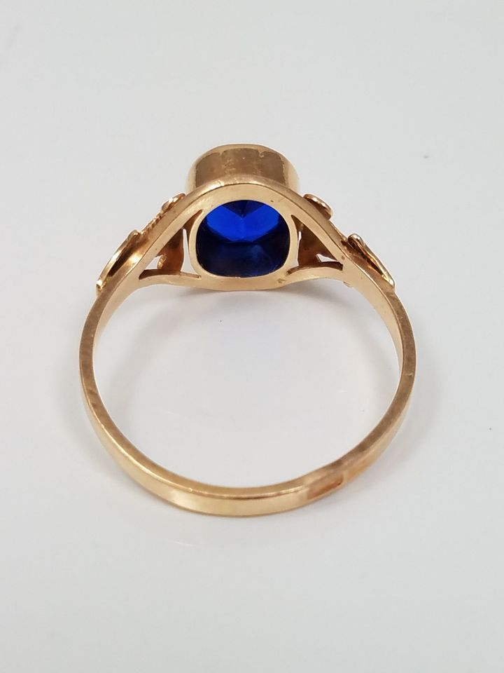 Ornate Vintage 14k Yellow Gold Synthetic Gemstone Ring