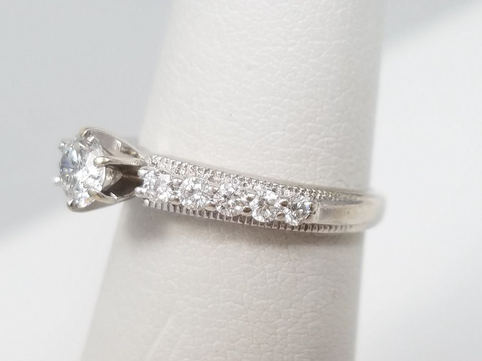 Elegant 14k White Gold Natural Diamond Engagement Ring