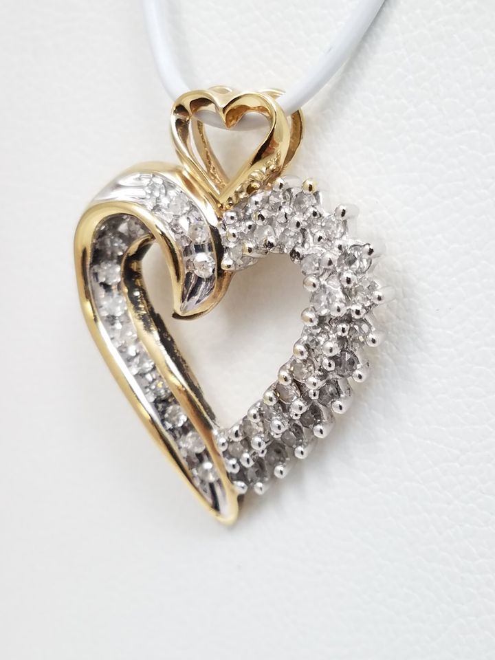 Cute 10k Yellow Gold Natural Diamond Double Heart Pendant