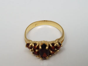 Vintage 18k Yellow Gold Natural Garnet Ring