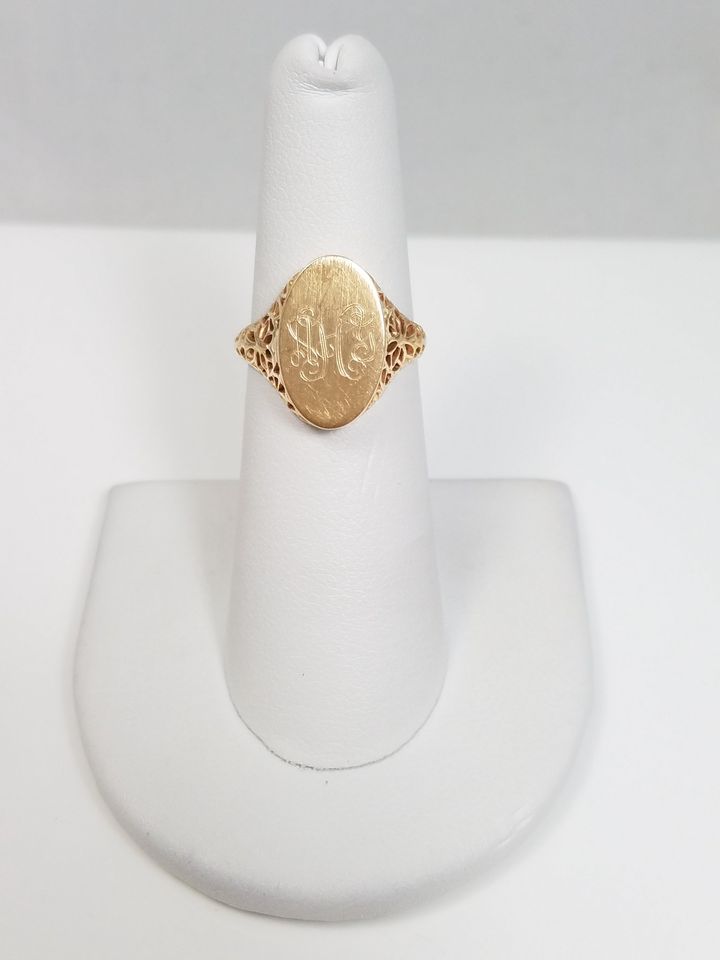 Vintage 14k Yellow Gold Signet Ring