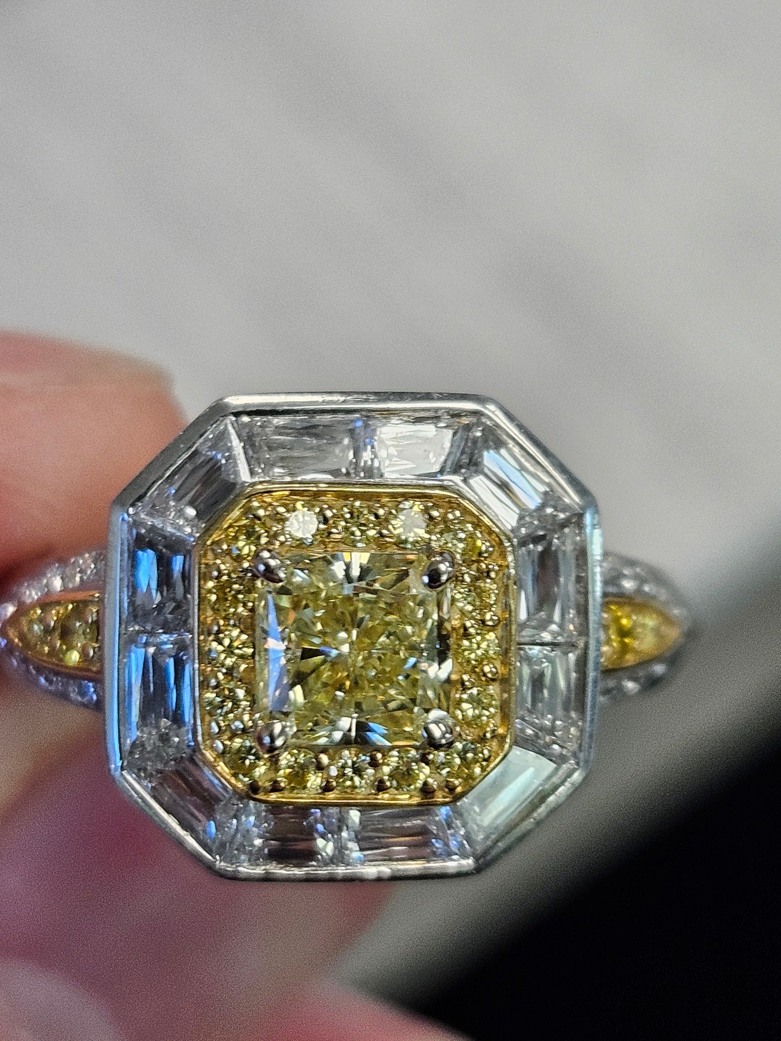 Exquisite $12,000 Platinum & 18k Yellow Gold Natural Fancy Diamond Ring