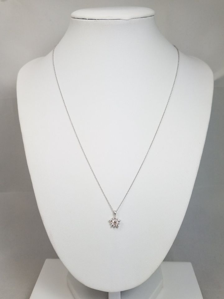 $1969 Gorgeous 18" 18k White Gold H.O.F. Natural Diamond Pendant Necklace