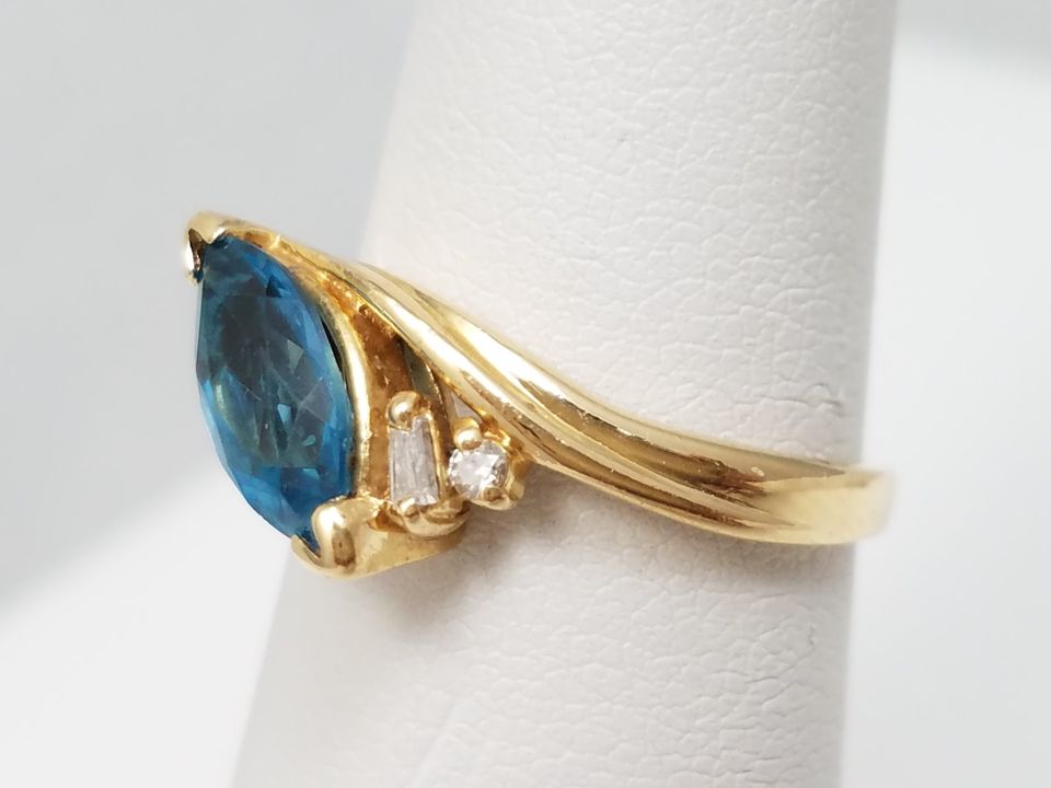 Chic 14k Yellow Gold Natural Blue Topaz Diamond Custom Ring