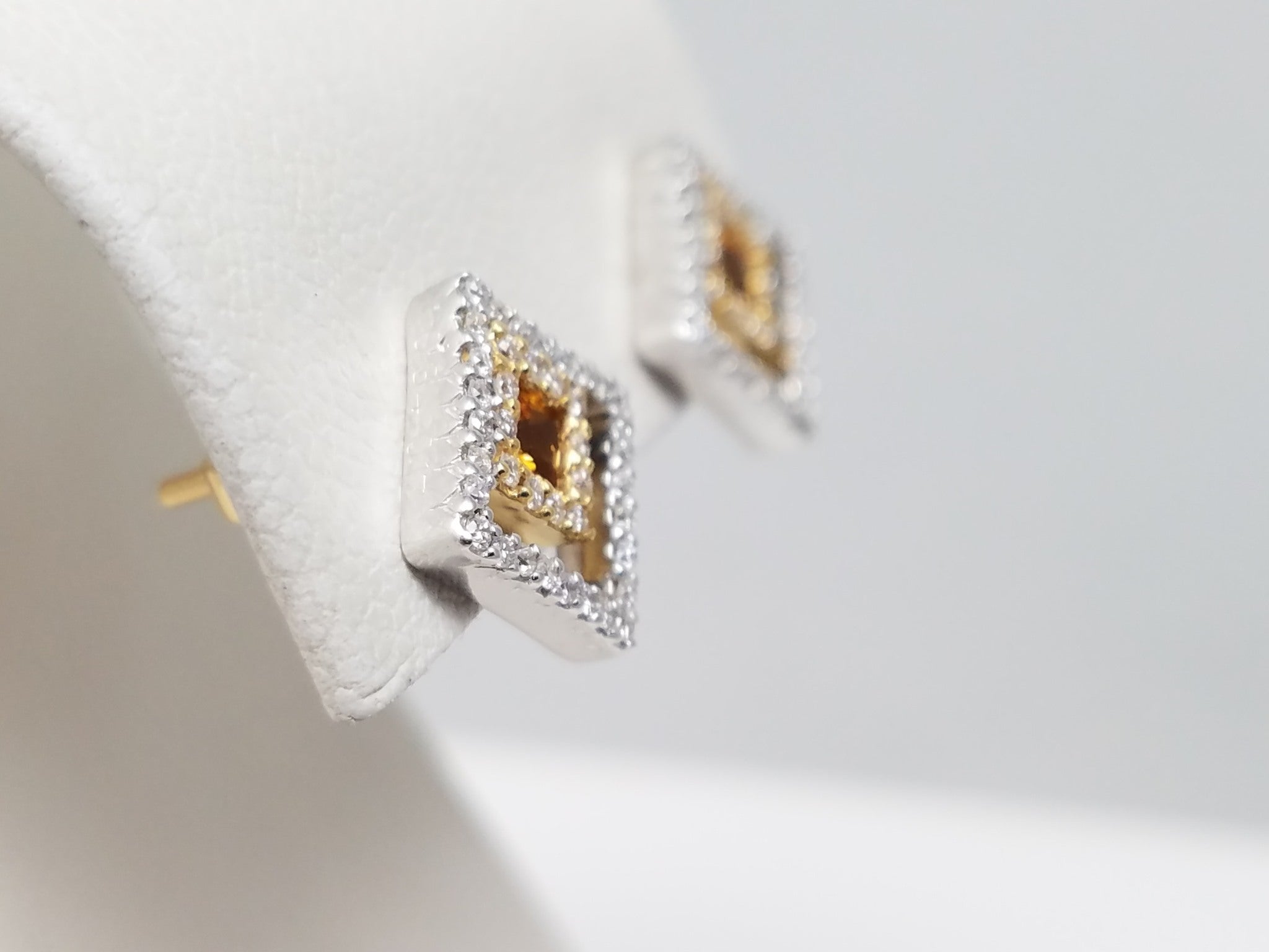 Sophisticated 18k Yellow Gold Natural Citrine Diamond Custom Earrings