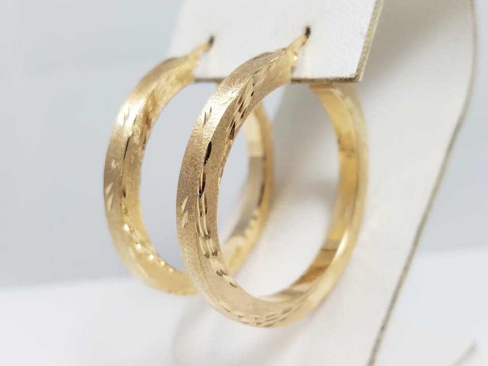 Dazzling 14k Yellow Gold Hollow Hoop Diamond Cut Earrings