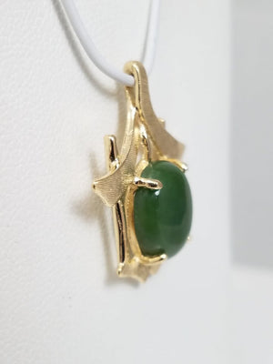 Cool Vintage 14k Yellow Gold Natural Nephrite Jade Pendant