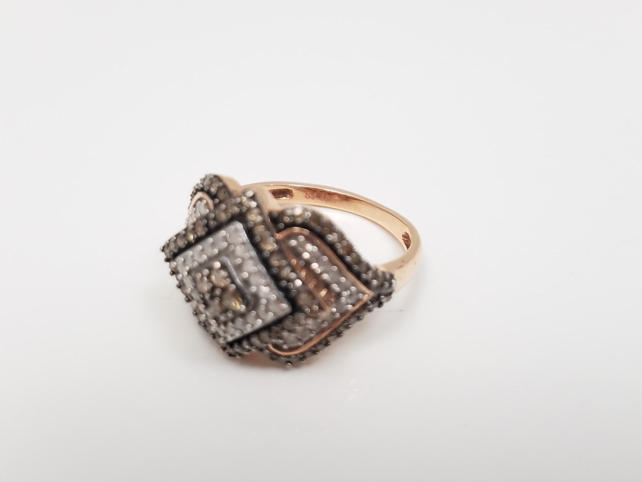 Fashionable 10k Rose Gold Natural Diamond Custom Ring