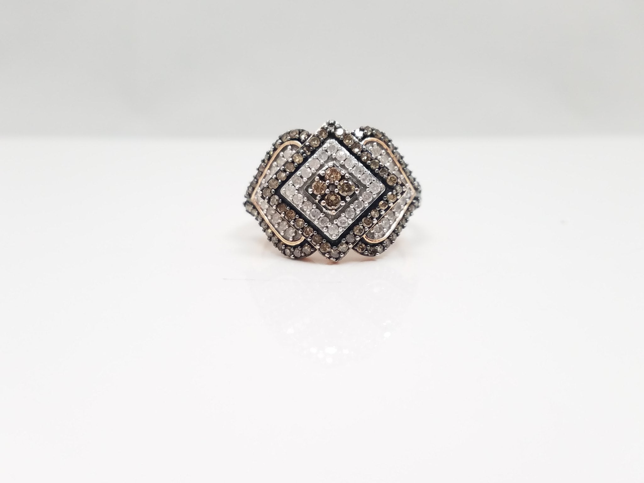 Fashionable 10k Rose Gold Natural Diamond Custom Ring