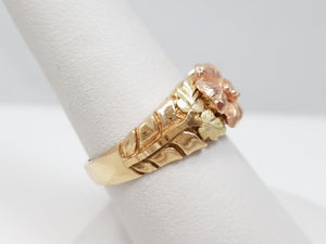 Cute 10k Yellow & Rose Gold Flower Ring