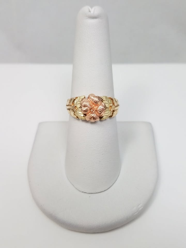 Cute 10k Yellow & Rose Gold Flower Ring