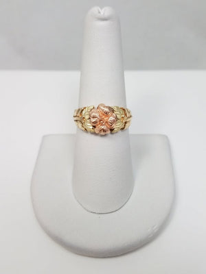 Cute 10k Yellow & Rose Gold Flower Ring