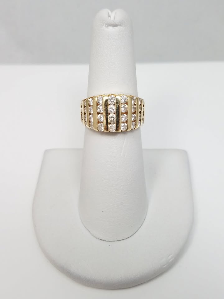 Casual 14k Yellow Gold Natural Diamond Ring Band