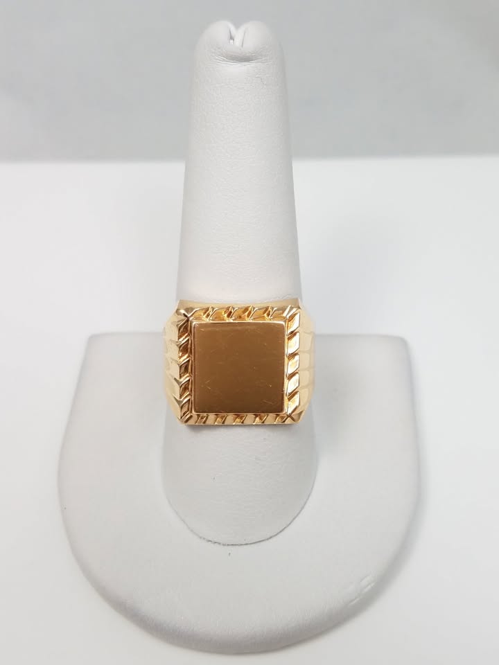 New 18k Yellow Gold Signet Ring