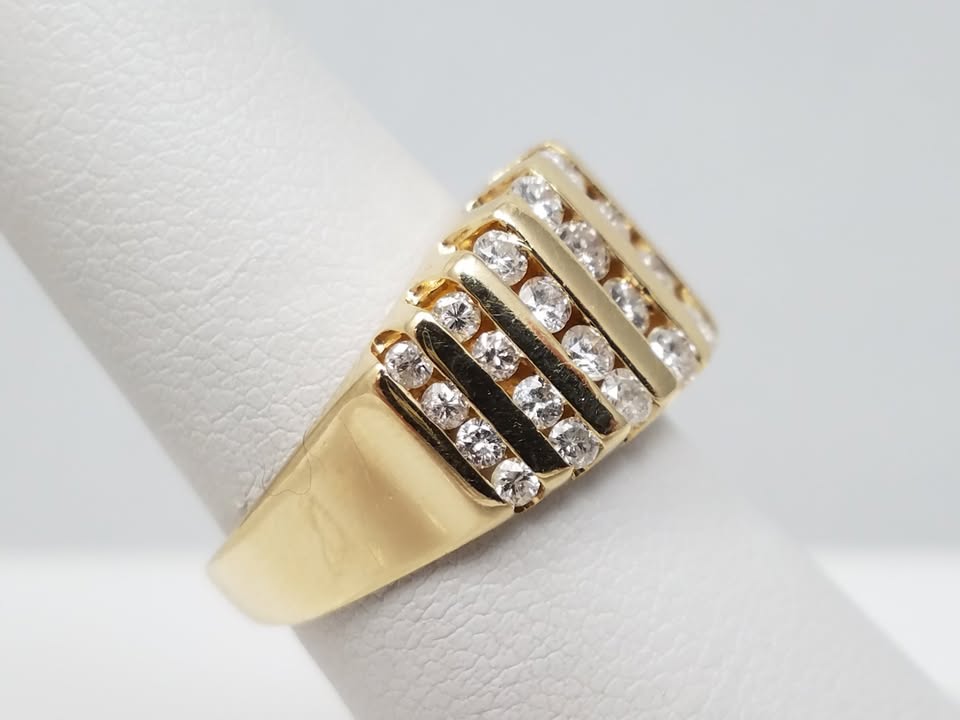 Casual 14k Yellow Gold Natural Diamond Ring Band