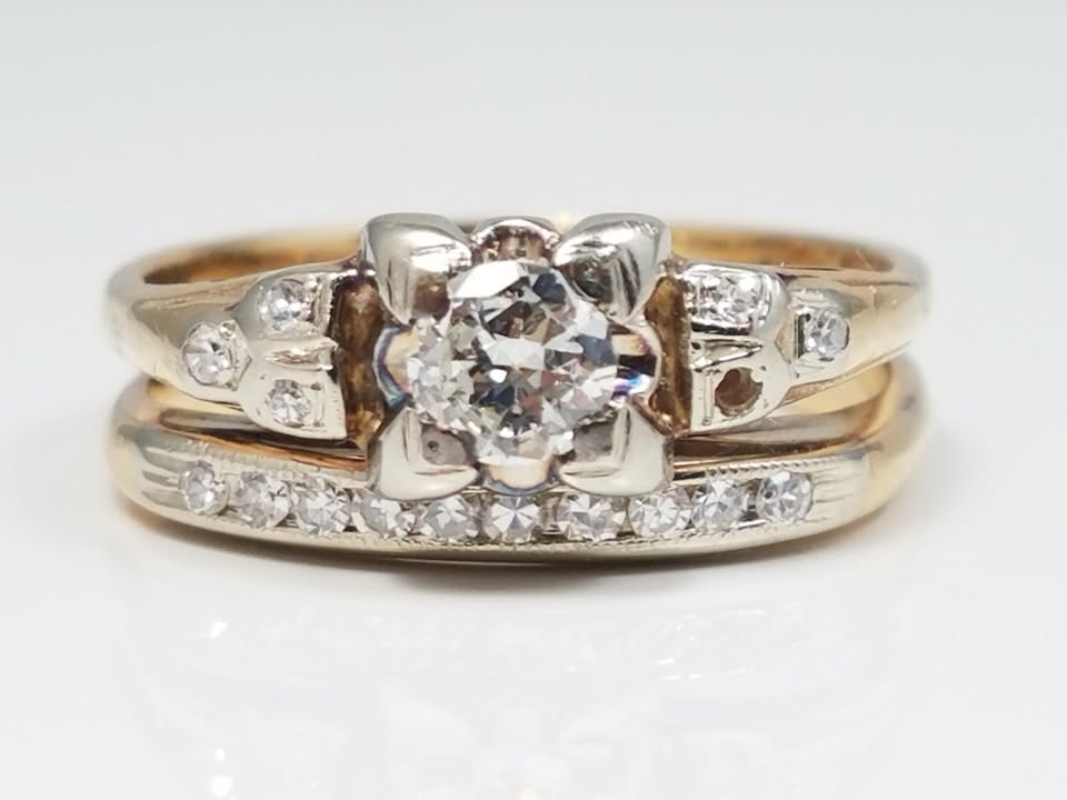 Elegant Vintage14k Yellow Gold Natural Diamond Engagement Ring Set