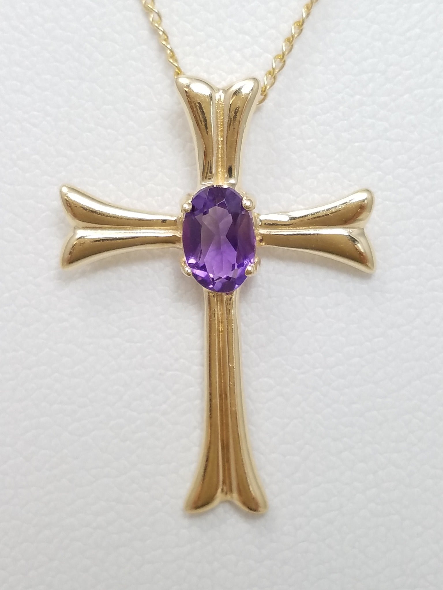 Sophisticated 18" 14k Yellow Gold Natural Amethyst Cross Pendant Necklace