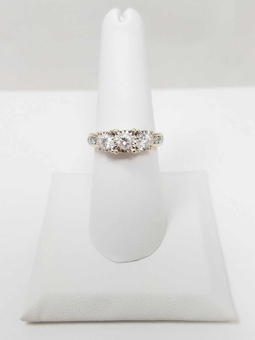 Sophisticated 14k White Gold Natural Diamond Engagement Ring