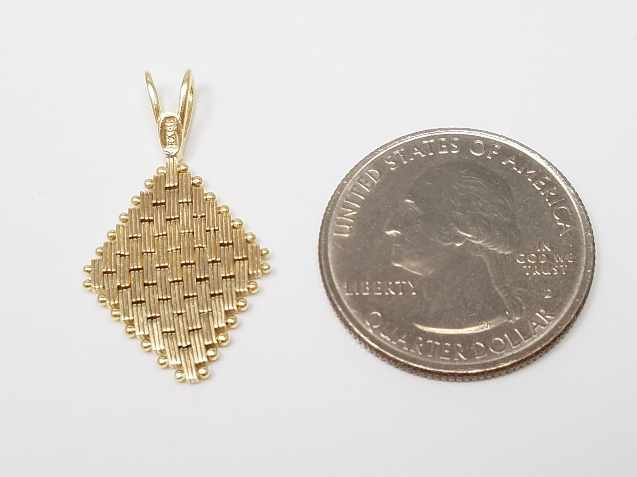 Diamond Shaped Riccio Link 14k Yellow Gold Pendant