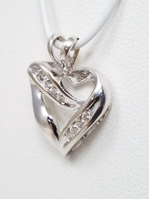 Classic 10k White Gold Natural Diamond Heart Pendant