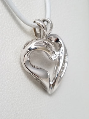 Classic 10k White Gold Natural Diamond Heart Pendant