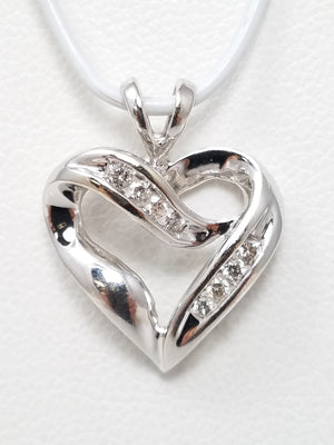 Classic 10k White Gold Natural Diamond Heart Pendant