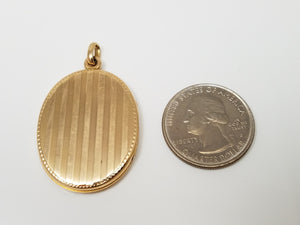 Remarkable 14k Yellow Gold Large Opening Locket Pendant
