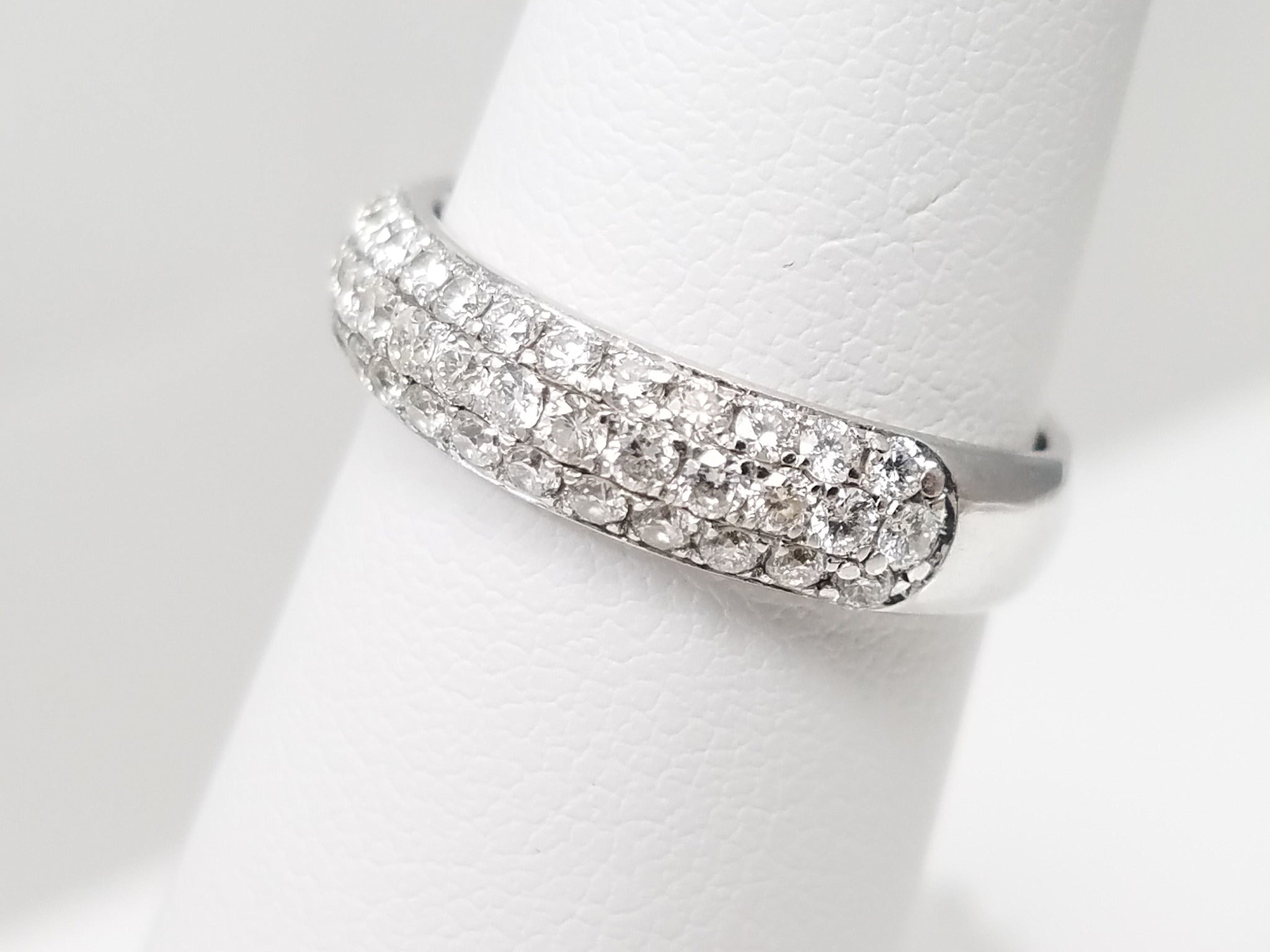 Stunning 18k White Gold Natural Diamond Pave Ring Band