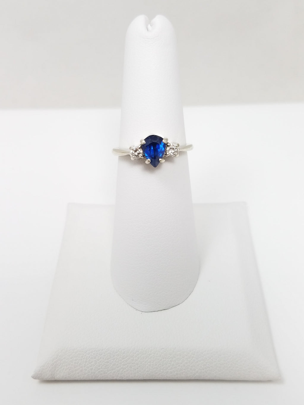Lovely Natural Sapphire Diamond 14k White Gold Ring