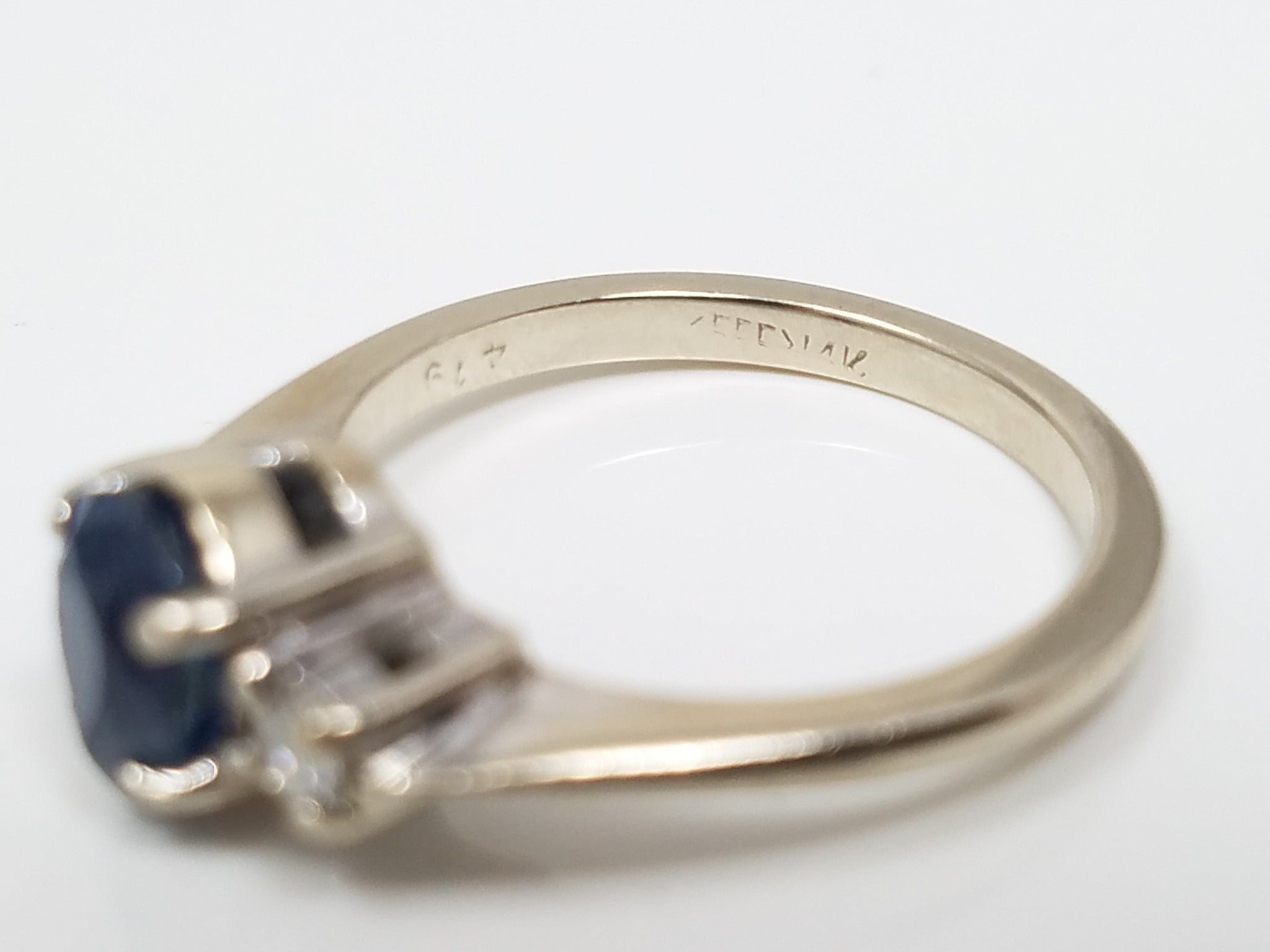Lovely Natural Sapphire Diamond 14k White Gold Ring