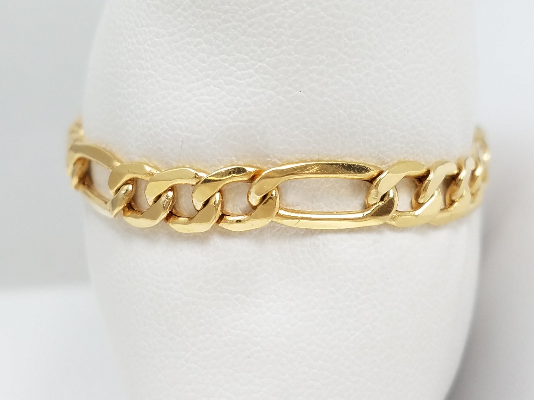 Luxurious 18k Yellow Gold 7.25" Hollow Figaro Link Bracelet