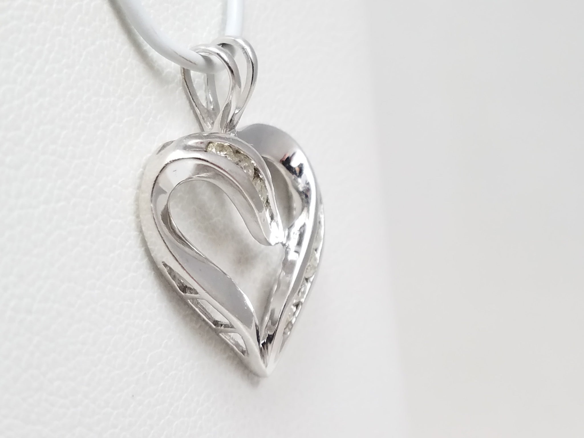 Dainty 10k White Gold Natural Diamond Heart Pendant