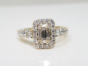 Gleaming 14k Yellow Gold Natural Diamond Engagement Ring