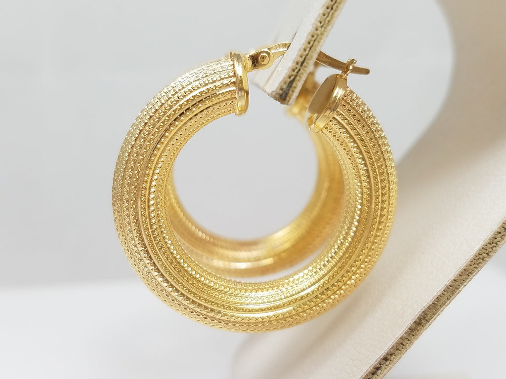 Attractive 14k Yellow Gold Hollow Textured Italian Hoop Earrings