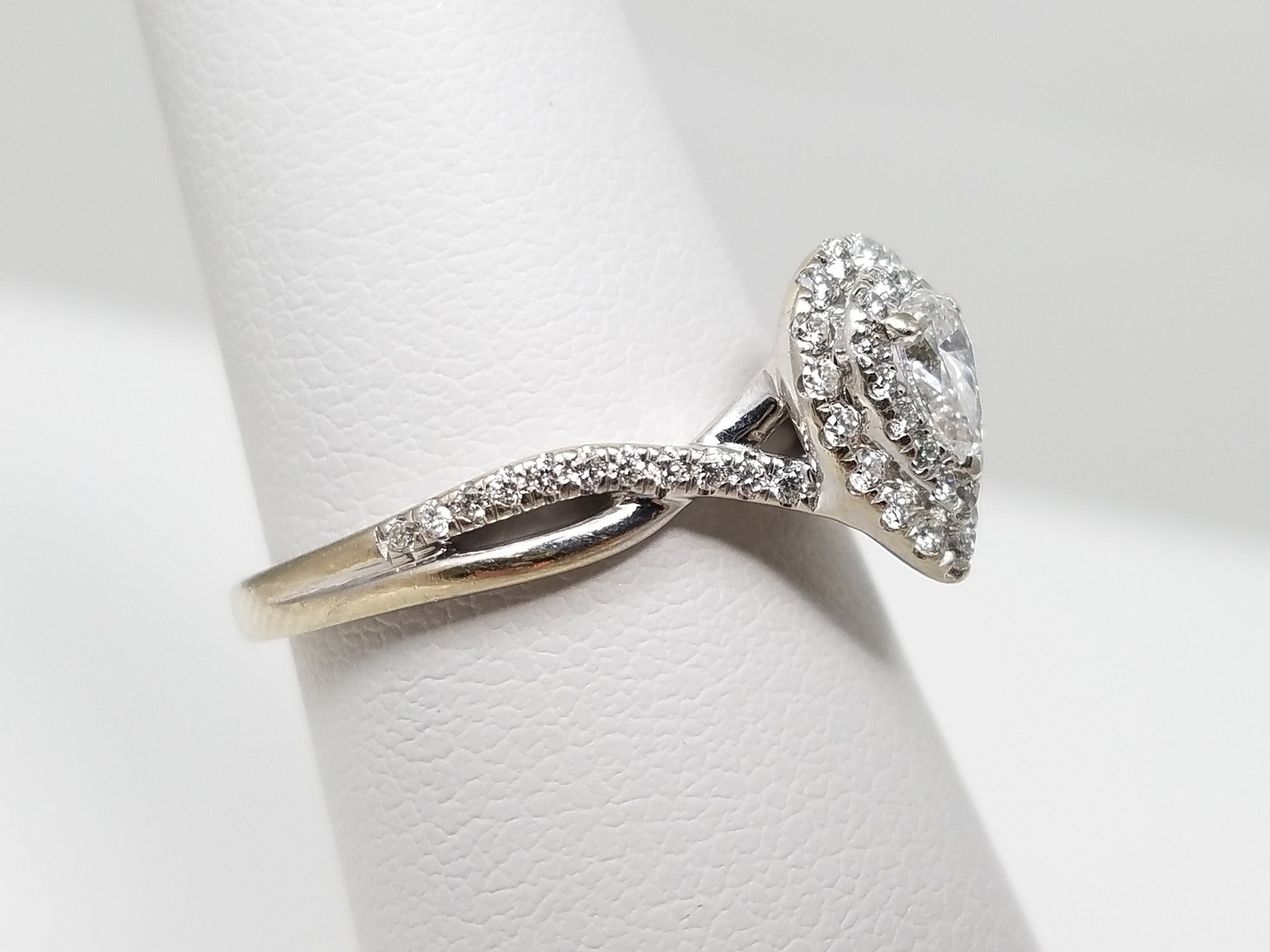 Scintillating 14k White Gold Natural Diamond Engagement Ring