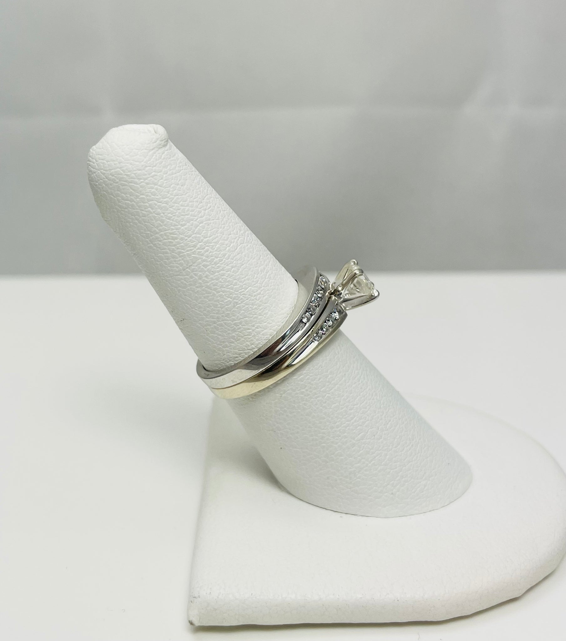 Sparkly Natural Diamond 14k White Gold Engagement Ring